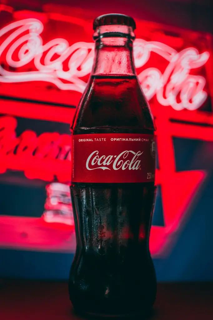 unsplash_MTTrsZIWDgw_coca cola.jpg.jpg.jpg.jpg.webp